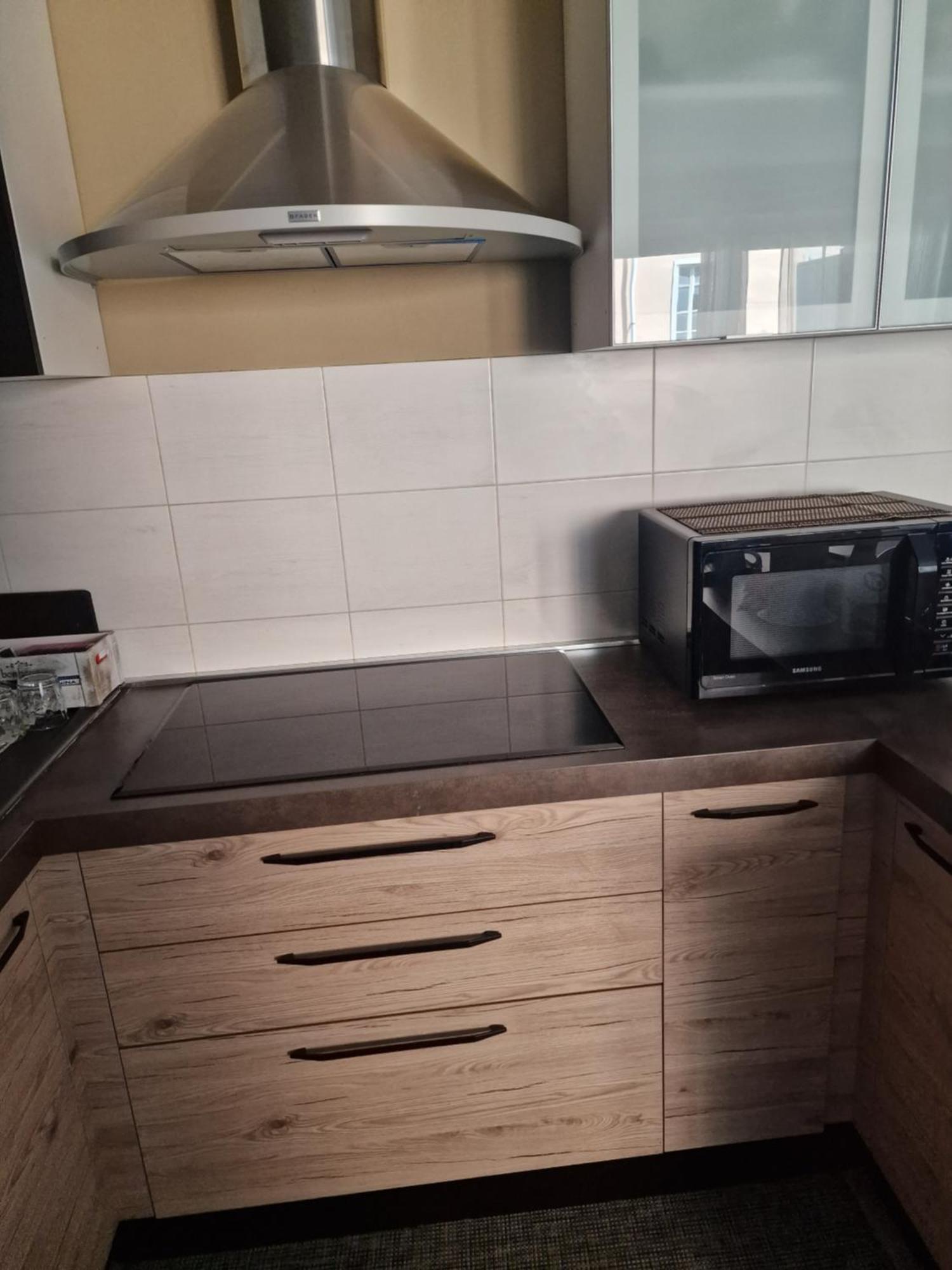 Varese Prime - Large Independent Apartment, Air Conditioning, 2 Bathrooms, 2 Free Covered Parking Spaces, No Restricted Traffic Zone, Train Station 100M, Theatre 150M, Historic City Centre Εξωτερικό φωτογραφία