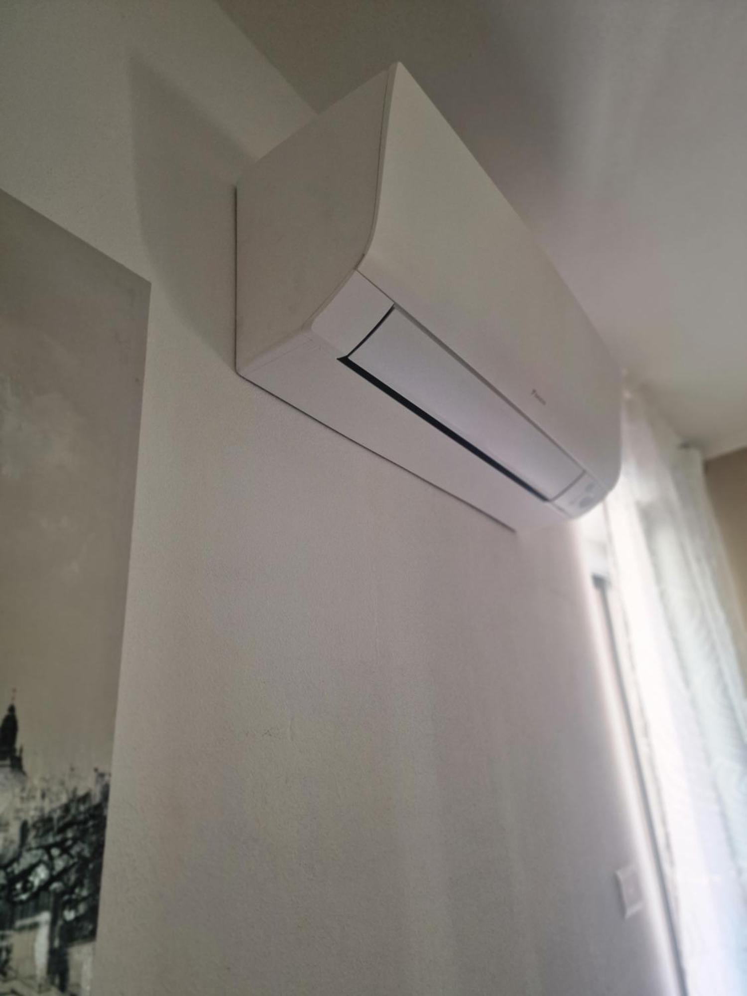 Varese Prime - Large Independent Apartment, Air Conditioning, 2 Bathrooms, 2 Free Covered Parking Spaces, No Restricted Traffic Zone, Train Station 100M, Theatre 150M, Historic City Centre Εξωτερικό φωτογραφία