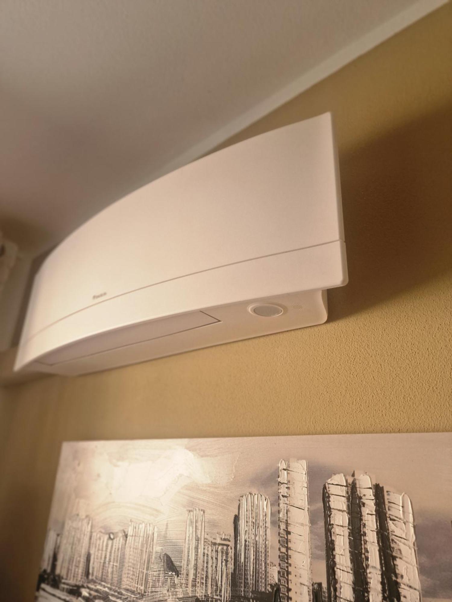 Varese Prime - Large Independent Apartment, Air Conditioning, 2 Bathrooms, 2 Free Covered Parking Spaces, No Restricted Traffic Zone, Train Station 100M, Theatre 150M, Historic City Centre Εξωτερικό φωτογραφία